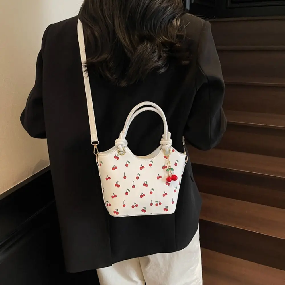 Retro Cherry Pendant Cherry Crossbody Bag Large Capacity Handbag Basket Shoulder Bag Message Bag All-match Small Tote Bag Travel
Retro Cherry Pendant Cherry Crossbody Bag Large Capacity Handbag Basket Shoulder Bag Message Bag All-match Small Tote Bag Travel
