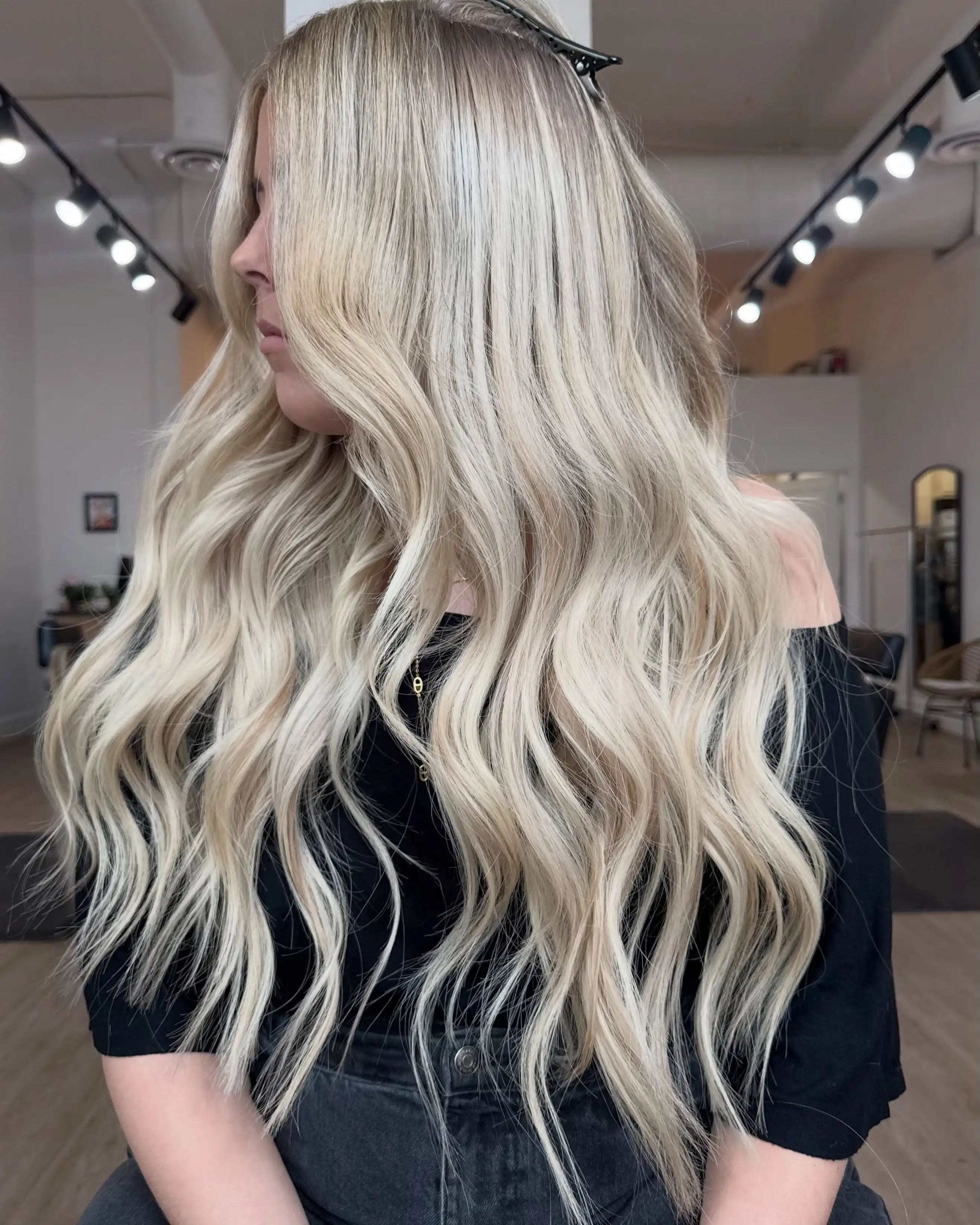 Ombre Ash White to Blonde Synthetic Wig - Lace Frontal 13x4 HD Transparent Lace Soft Loose Wave Glueless Hair Extension
Ombre Ash White to Blonde Synthetic Wig - Lace Frontal 13x4 HD Transparent Lace Soft Loose Wave Glueless Hair Extension