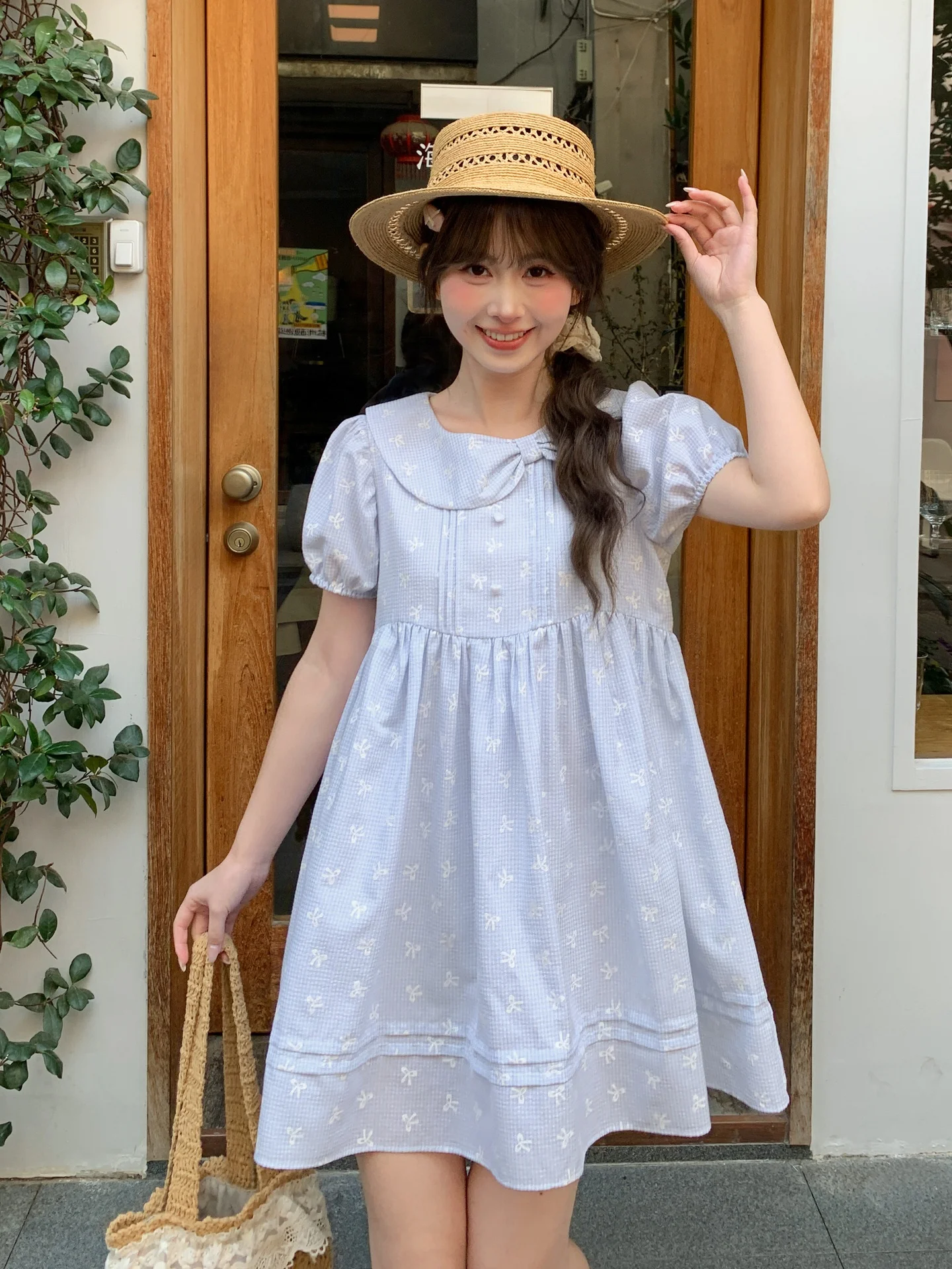 French Style Embroidered A-Line Dress Women's Summer New Bubble Sleeve Doll Collar Slimming Dress Cotton Polyester Blend
French Style Embroidered A-Line Dress Women's Summer New Bubble Sleeve Doll Collar Slimming Dress Cotton Polyester Blend