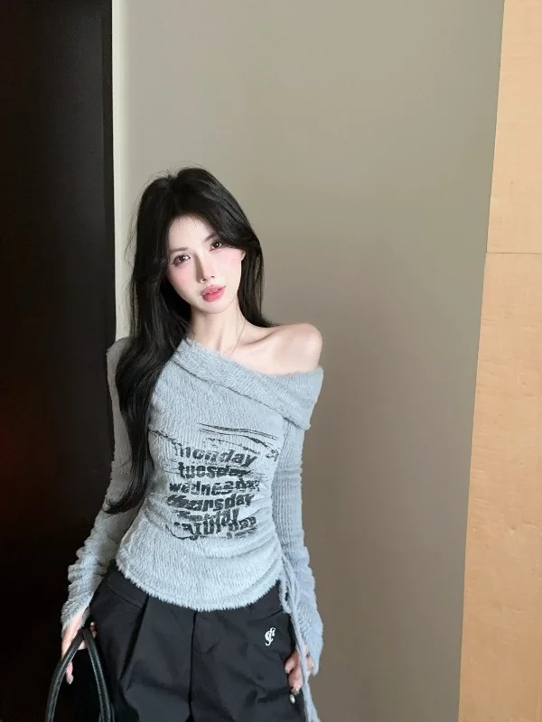 Retro American Hot Girl Long Sleeve T-Shirt Women's Autumn Winter Letter Print Belted Slim Fur Top Nicole Rose Brand
Retro American Hot Girl Long Sleeve T-Shirt Women's Autumn Winter Letter Print Belted Slim Fur Top Nicole Rose Brand