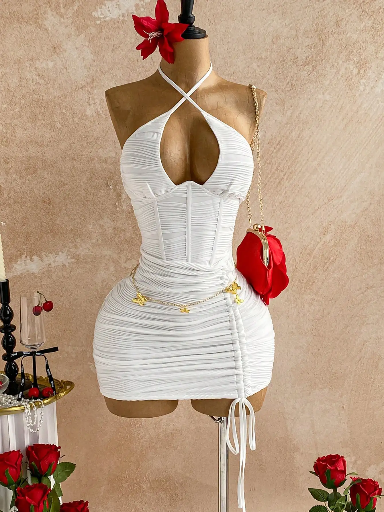 Белое мини-платье с драпировкой, вырезом на шее и завязками для вечеринок, свиданий, пляжа
Белое мини-платье с драпировкой, вырезом на шее и завязками для вечеринок, свиданий, пляжа