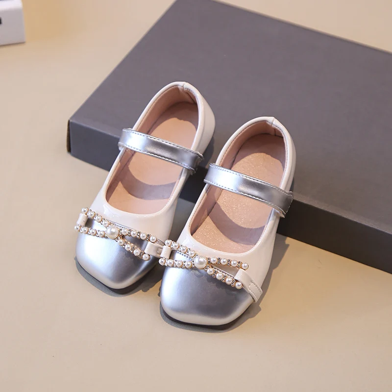 Girls Flats Mary Jane Shoes Children Pearls Performance Shoes with Bow-knot Soft Sole Kids Princess Dress Shoes Elegant
Girls Flats Mary Jane Shoes Children Pearls Performance Shoes with Bow-knot Soft Sole Kids Princess Dress Shoes Elegant