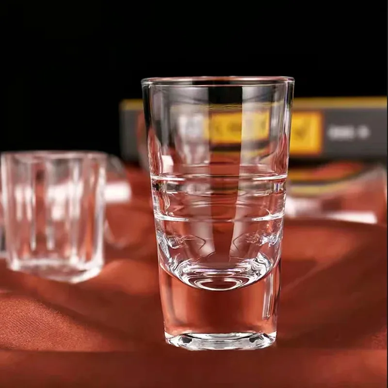 2pcs Set 80ml Liquor Goblet Creative Thick Bottomed Glass Wine Cup Vodka Cup Set Party Transparent European Style Spirits Mug
2pcs Set 80ml Liquor Goblet Creative Thick Bottomed Glass Wine Cup Vodka Cup Set Party Transparent European Style Spirits Mug