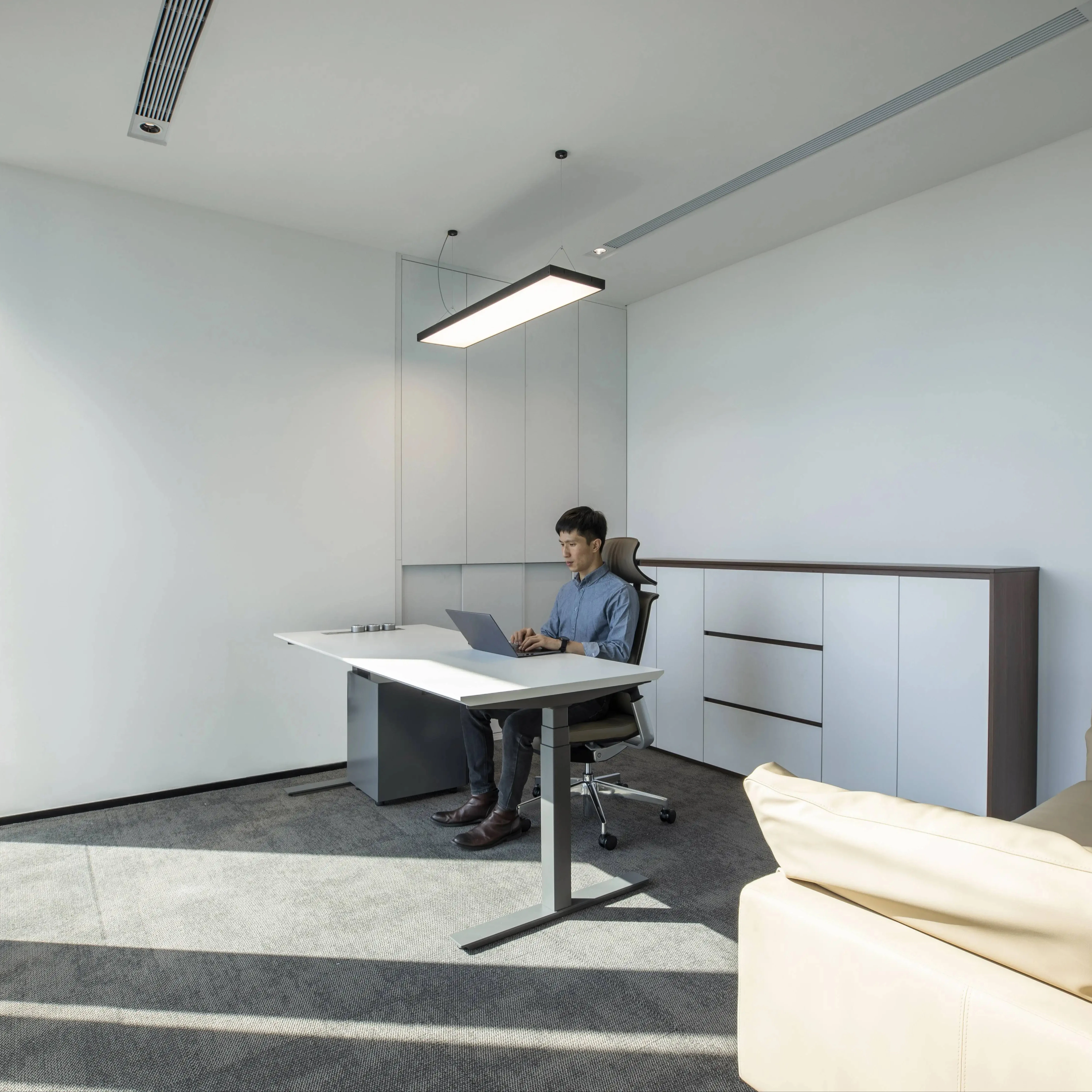 office table high quality desk
office table high quality desk