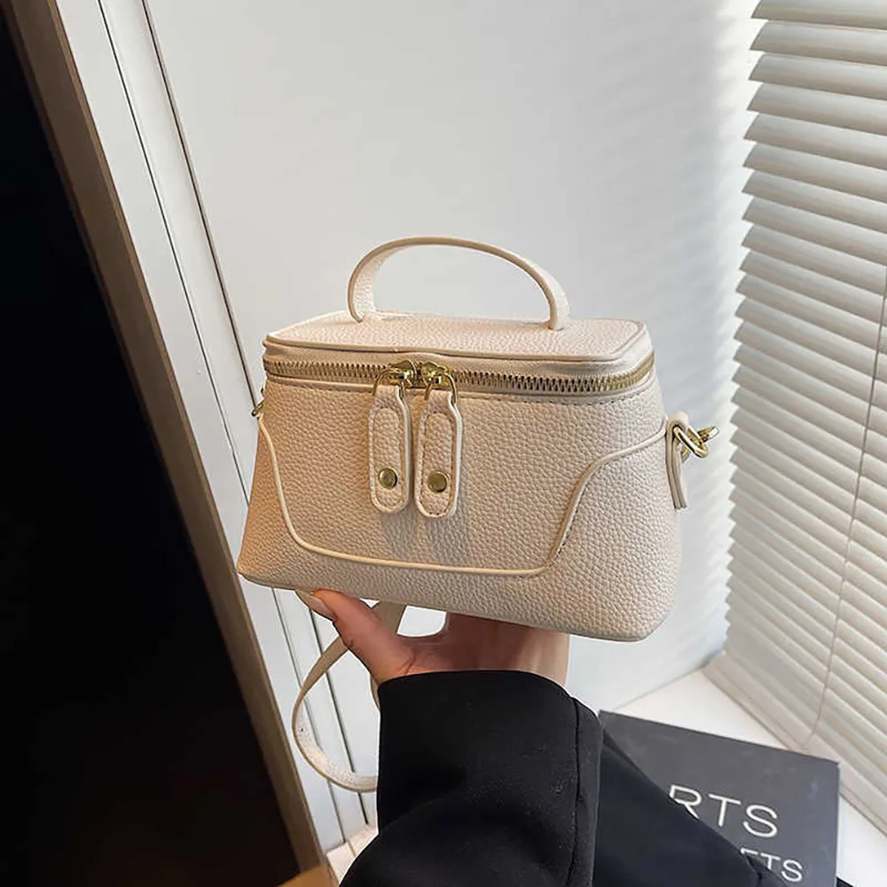 Small Hand-held Box Crossbody Bags Women 2025 New High-end Texture Lychee Pattern Shoulder Bag Lady Versatile Messenger Pack
Small Hand-held Box Crossbody Bags Women 2025 New High-end Texture Lychee Pattern Shoulder Bag Lady Versatile Messenger Pack