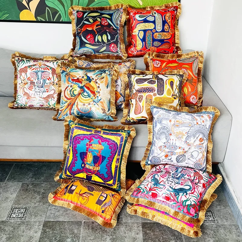 Nordic Style Pillow Hugs Home Decoration Luxury Fashion Golden Fringe Edge Double-sided Printing Sofa Cushion Backrest
Nordic Style Pillow Hugs Home Decoration Luxury Fashion Golden Fringe Edge Double-sided Printing Sofa Cushion Backrest