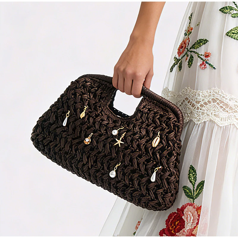 Fashion Retro Hollow Woven Handbag Simple Solid Color Niche Design Clip Bag Summer New Large Capacity Women's Commuting Bag
Fashion Retro Hollow Woven Handbag Simple Solid Color Niche Design Clip Bag Summer New Large Capacity Women's Commuting Bag