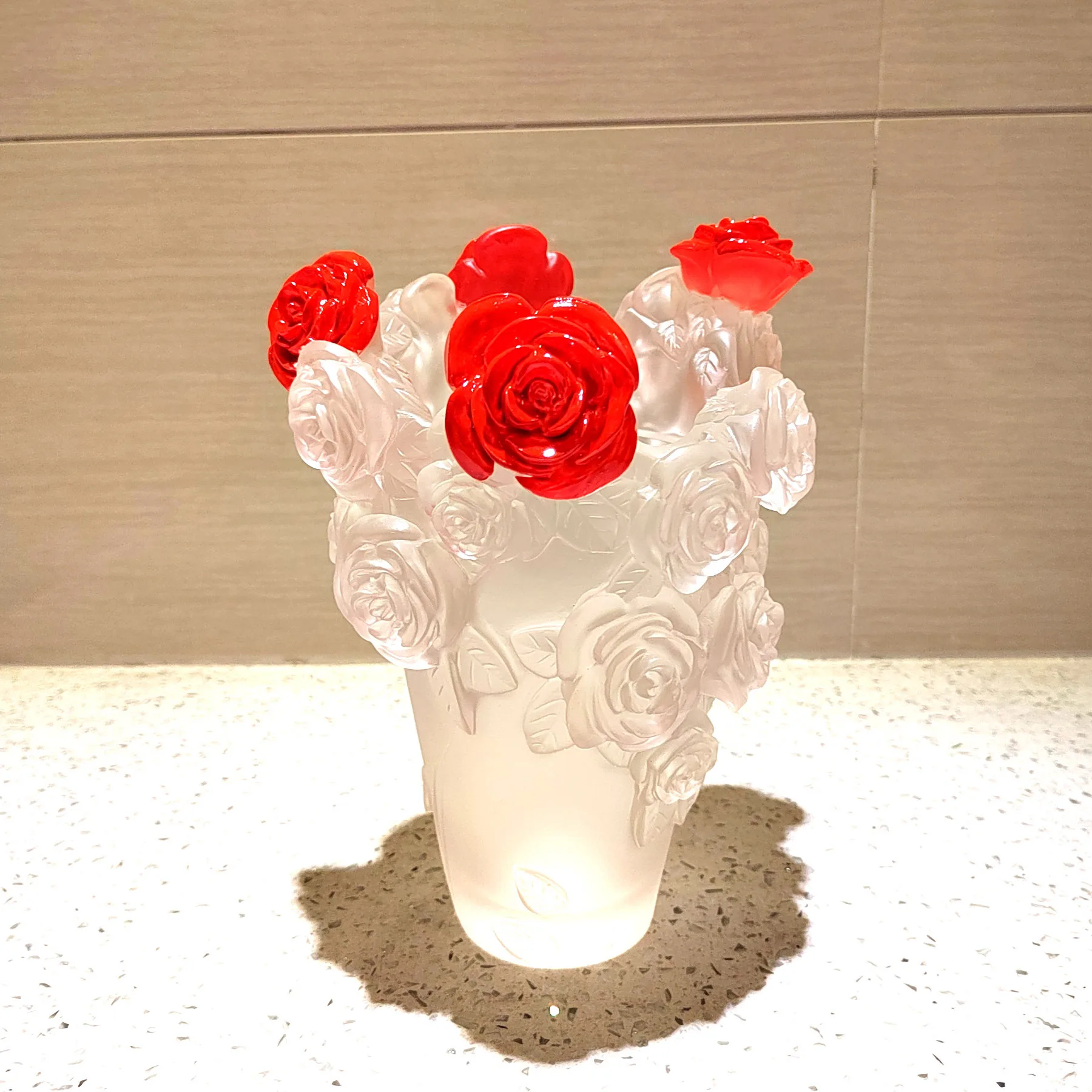 New 20CM/7.9in Crystal Imitation Glass Vase European Luxury Home Gift Red Flower Cluster Glass Vase Home Accessories
New 20CM/7.9in Crystal Imitation Glass Vase European Luxury Home Gift Red Flower Cluster Glass Vase Home Accessories