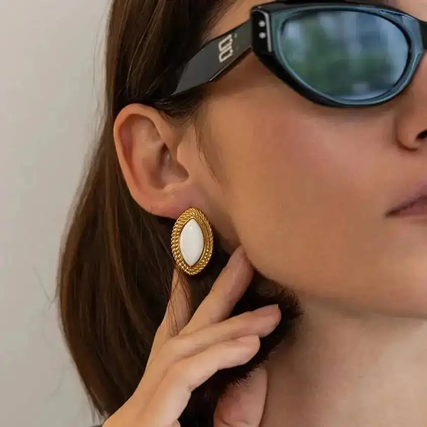 Lacteo Vintage Geometric 304 Stainless Steel Stud Earring 18K Gold Plated Waterproof Piercing Ear Charm Women Daily Wear Jewelry
Lacteo Vintage Geometric 304 Stainless Steel Stud Earring 18K Gold Plated Waterproof Piercing Ear Charm Women Daily Wear Jewelry