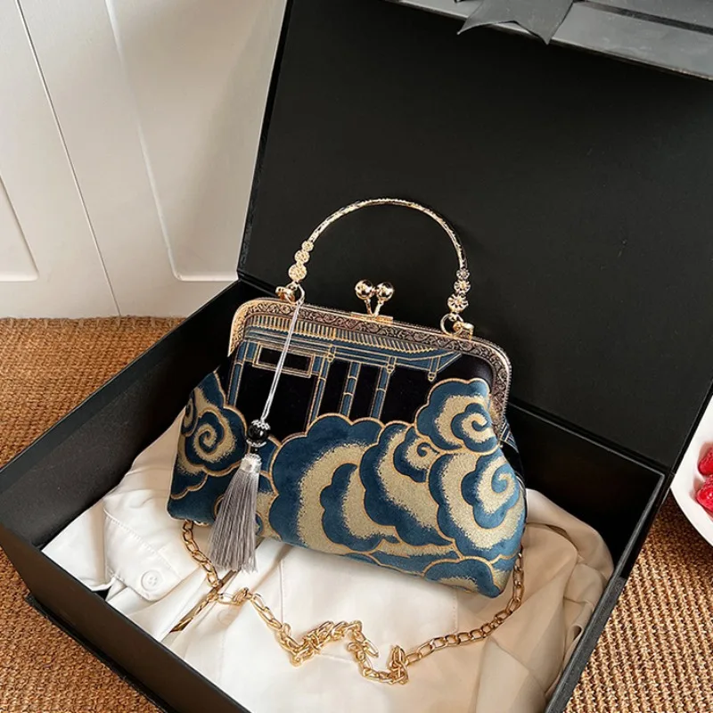 Vintage Cloud Pattern Chinese Style Evening Clutch, Women's Cheongsam Handbag, Retro Banquet Purse With Chain Strap And Ta
Vintage Cloud Pattern Chinese Style Evening Clutch, Women's Cheongsam Handbag, Retro Banquet Purse With Chain Strap And Ta