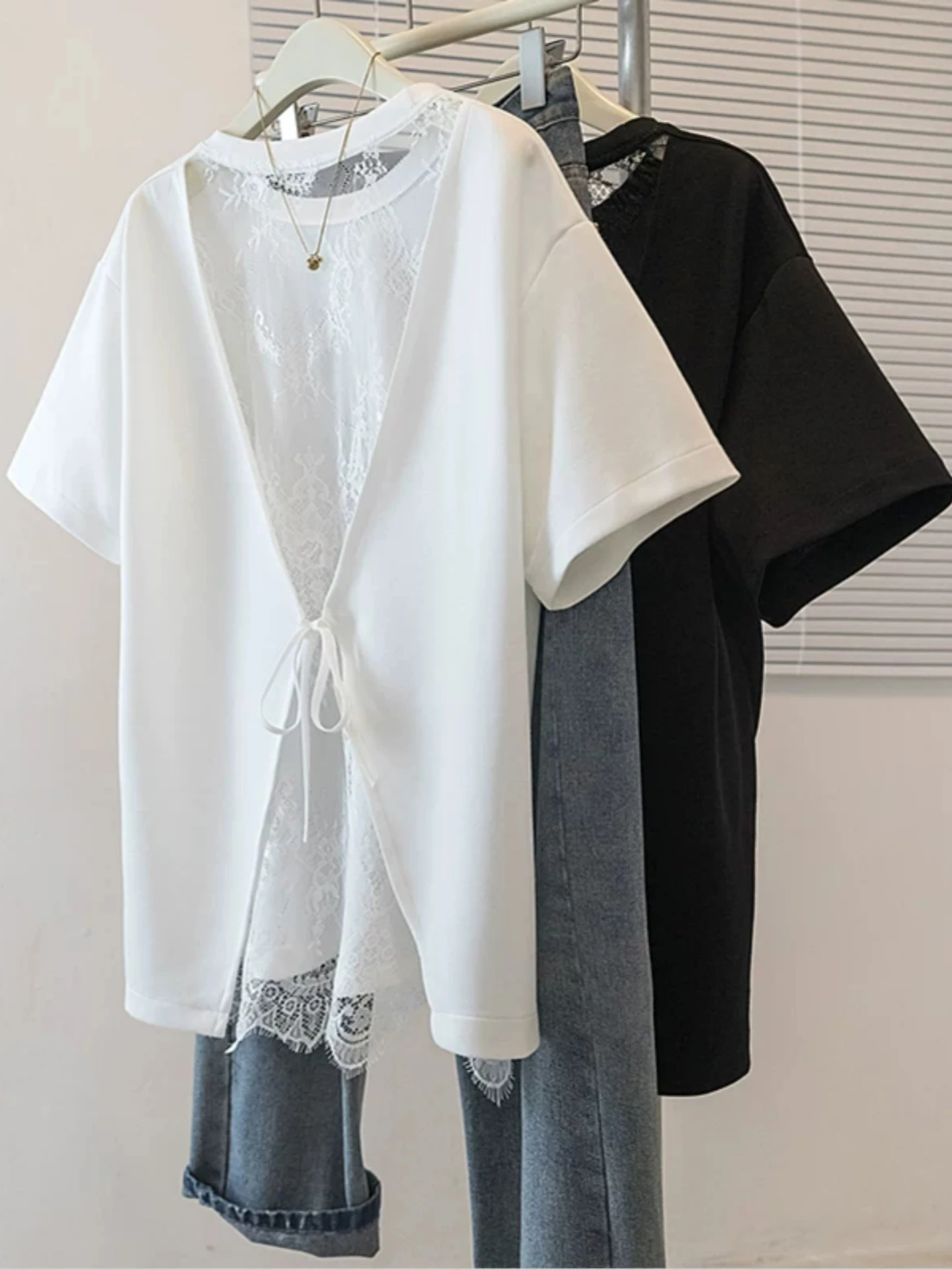 Slimming Short Sleeve T-Shirt Women's Summer Base Layer Lace Hollow out Back Design Comfortable Breathable Korean Style Top
Slimming Short Sleeve T-Shirt Women's Summer Base Layer Lace Hollow out Back Design Comfortable Breathable Korean Style Top