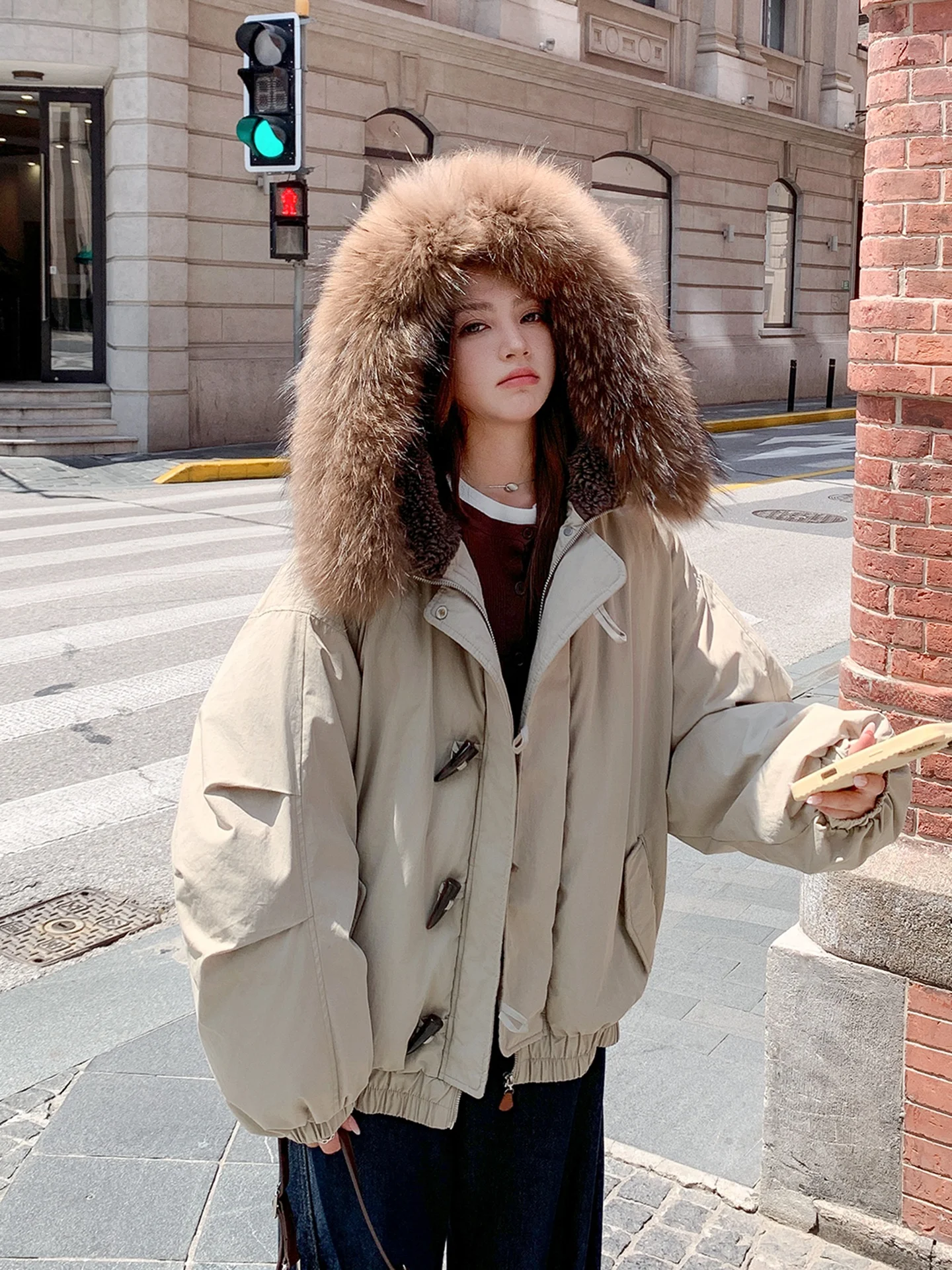 Khaki Color Women's Retro Parka Coat Thiened Winter Jaet Button Design Korean Sle Cotton Quilted Outerwear Coat
Khaki Color Women's Retro Parka Coat Thiened Winter Jaet Button Design Korean Sle Cotton Quilted Outerwear Coat