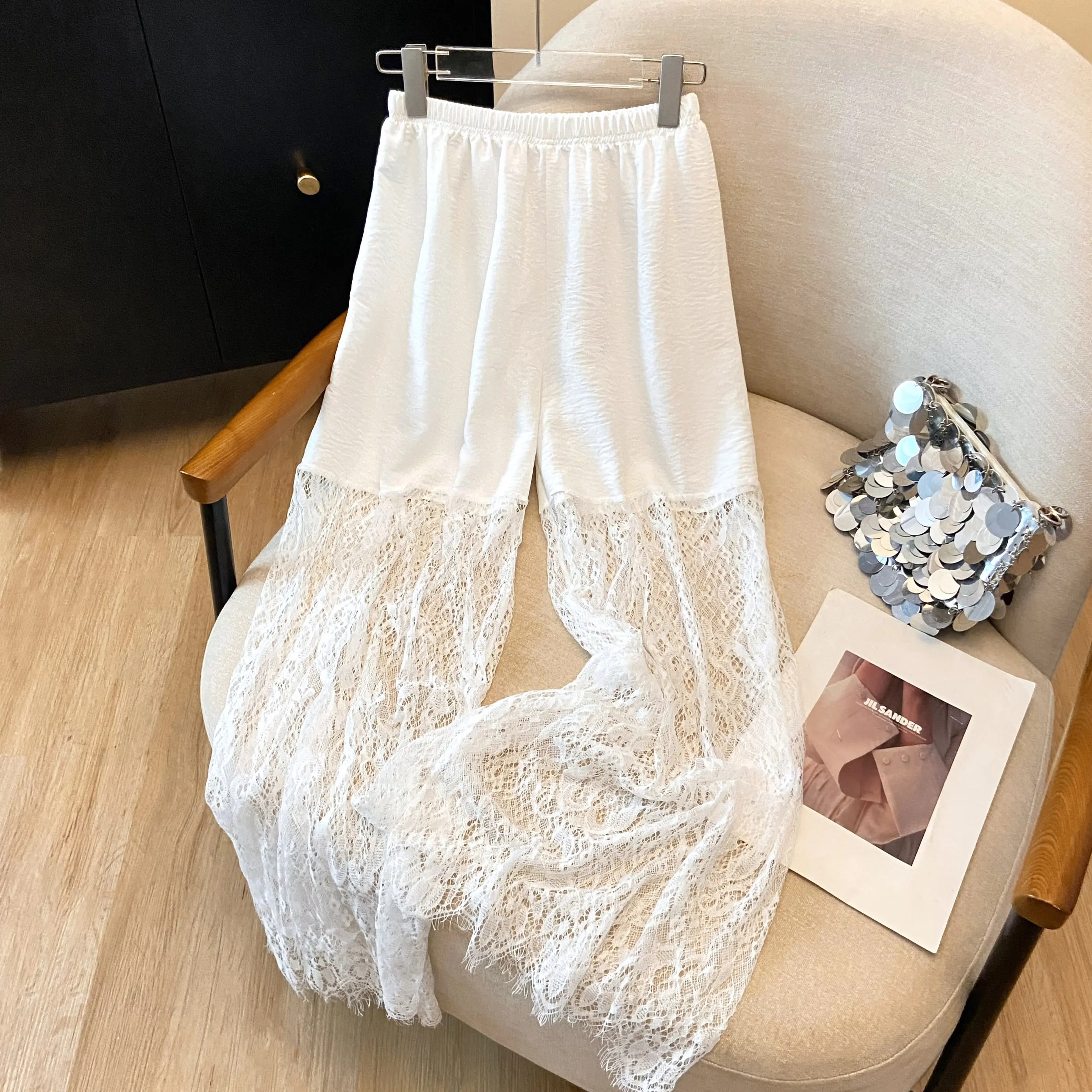 White Lace Trim Wide Leg Pants Thin Zen Style Base Layer Pants for Hanfu Loose Fit Straight Cut Summer Online Exclu...
White Lace Trim Wide Leg Pants Thin Zen Style Base Layer Pants for Hanfu Loose Fit Straight Cut Summer Online Exclu...
