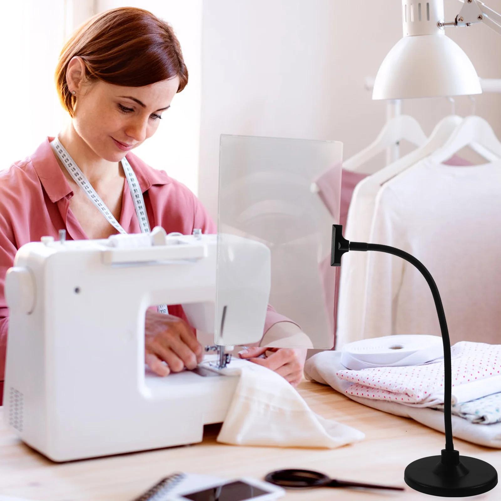 Super Large 4X HD Reading Magnifying Glass Black Soft Hose Desk Stand for Craft Sewing Maintenance Student Aid
Super Large 4X HD Reading Magnifying Glass Black Soft Hose Desk Stand for Craft Sewing Maintenance Student Aid