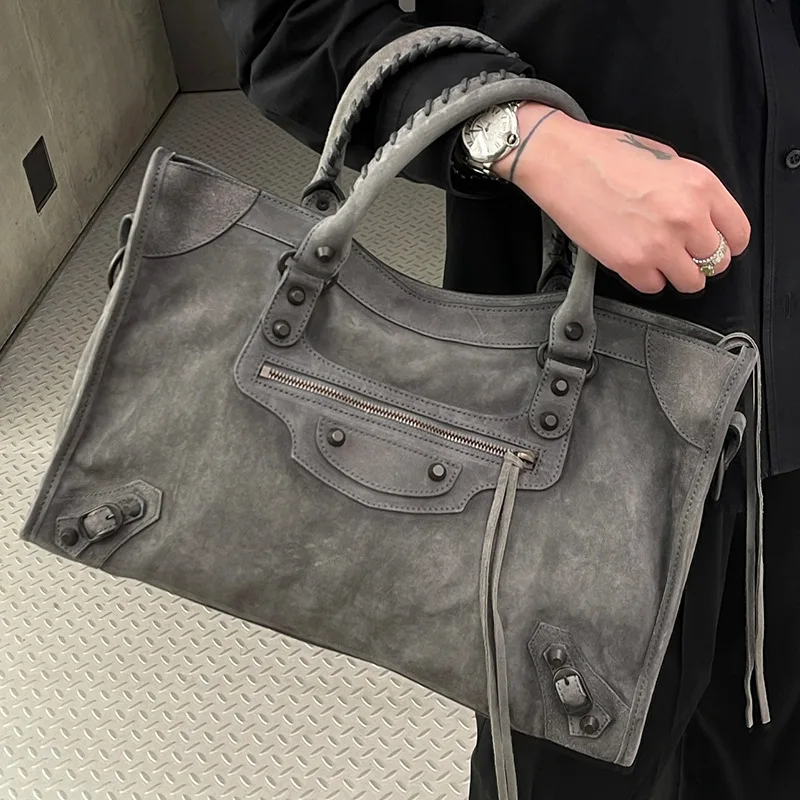 Сумка-тоут BaJia 2026 осень-зима, большая вместительная мотоциклетная сумка через плечо для женщин, модная повседневная сумка-хобо
Сумка-тоут BaJia 2026 осень-зима, большая вместительная мотоциклетная сумка через плечо для женщин, модная повседневная сумка-хобо