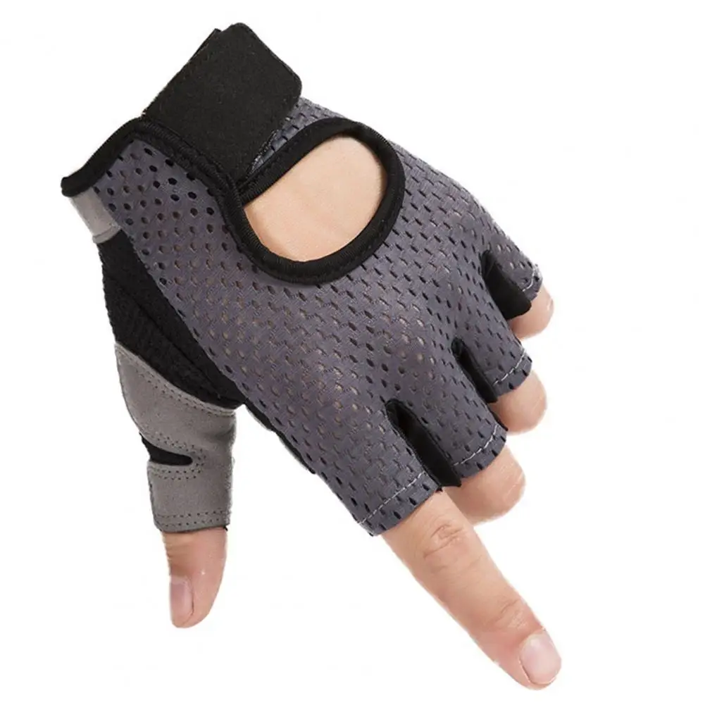 Fitness Gloves Breathable Half-finger Workout Gloves with Full Palm Protection for Weightlifting Non-slip Exercise for Enhanced
Fitness Gloves Breathable Half-finger Workout Gloves with Full Palm Protection for Weightlifting Non-slip Exercise for Enhanced