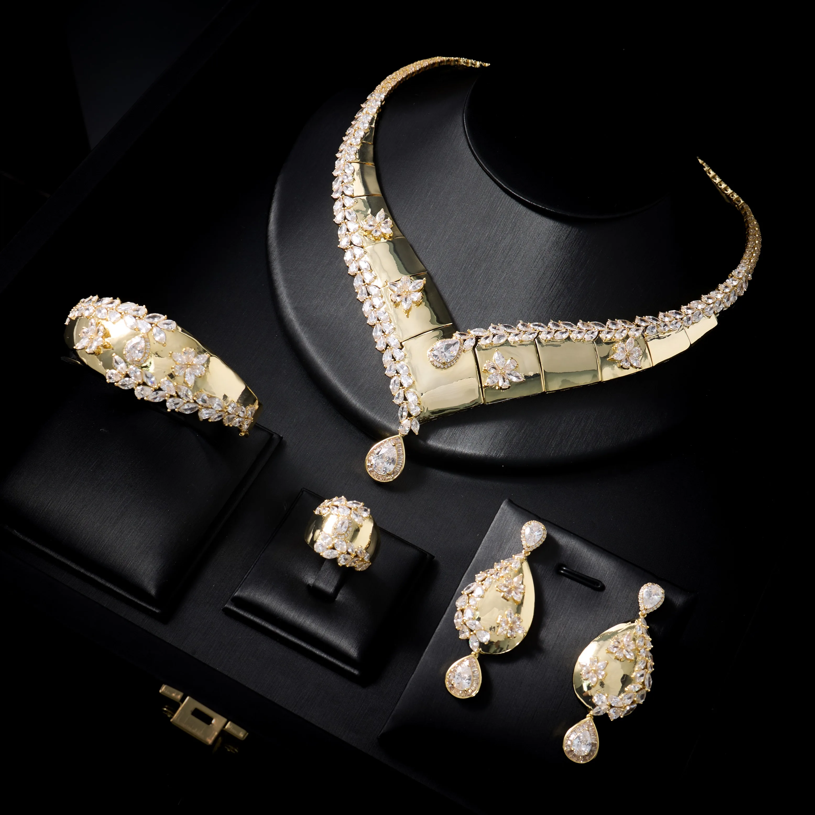 IN JEWELIFE Luxury African Jewelry Set For Women Wedding Party Dubai Bridal Jewelry Sets 2025 Necklace Earring Bracelet Ring Set
IN JEWELIFE Luxury African Jewelry Set For Women Wedding Party Dubai Bridal Jewelry Sets 2025 Necklace Earring Bracelet Ring Set