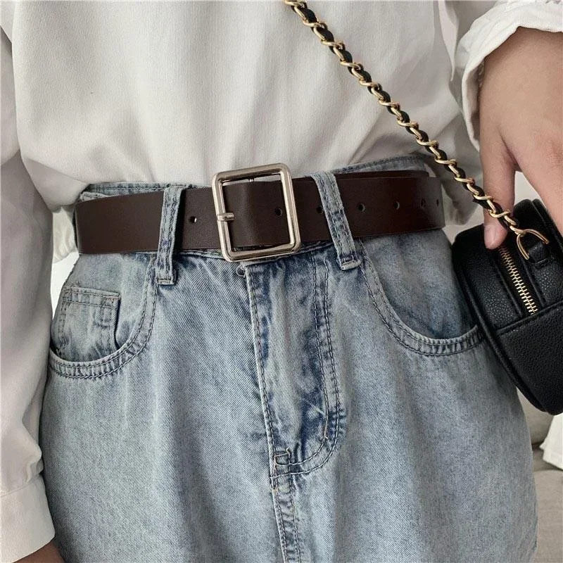 Women Fashion New PU Leather Belt Square Buckle Pin Buckle Jeans Black Belt Luxury Brand Vintage Strap Male and Female Waistband
Women Fashion New PU Leather Belt Square Buckle Pin Buckle Jeans Black Belt Luxury Brand Vintage Strap Male and Female Waistband