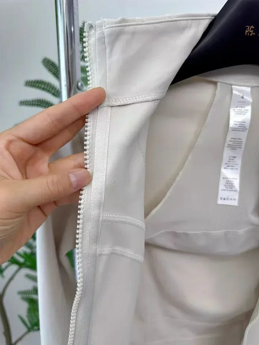 Women Cropped Defines Running Jacket Buttery-soft Weightless Four-way Stretch Sportswear Slim Fit Yoga Athletic Jackets
Women Cropped Defines Running Jacket Buttery-soft Weightless Four-way Stretch Sportswear Slim Fit Yoga Athletic Jackets