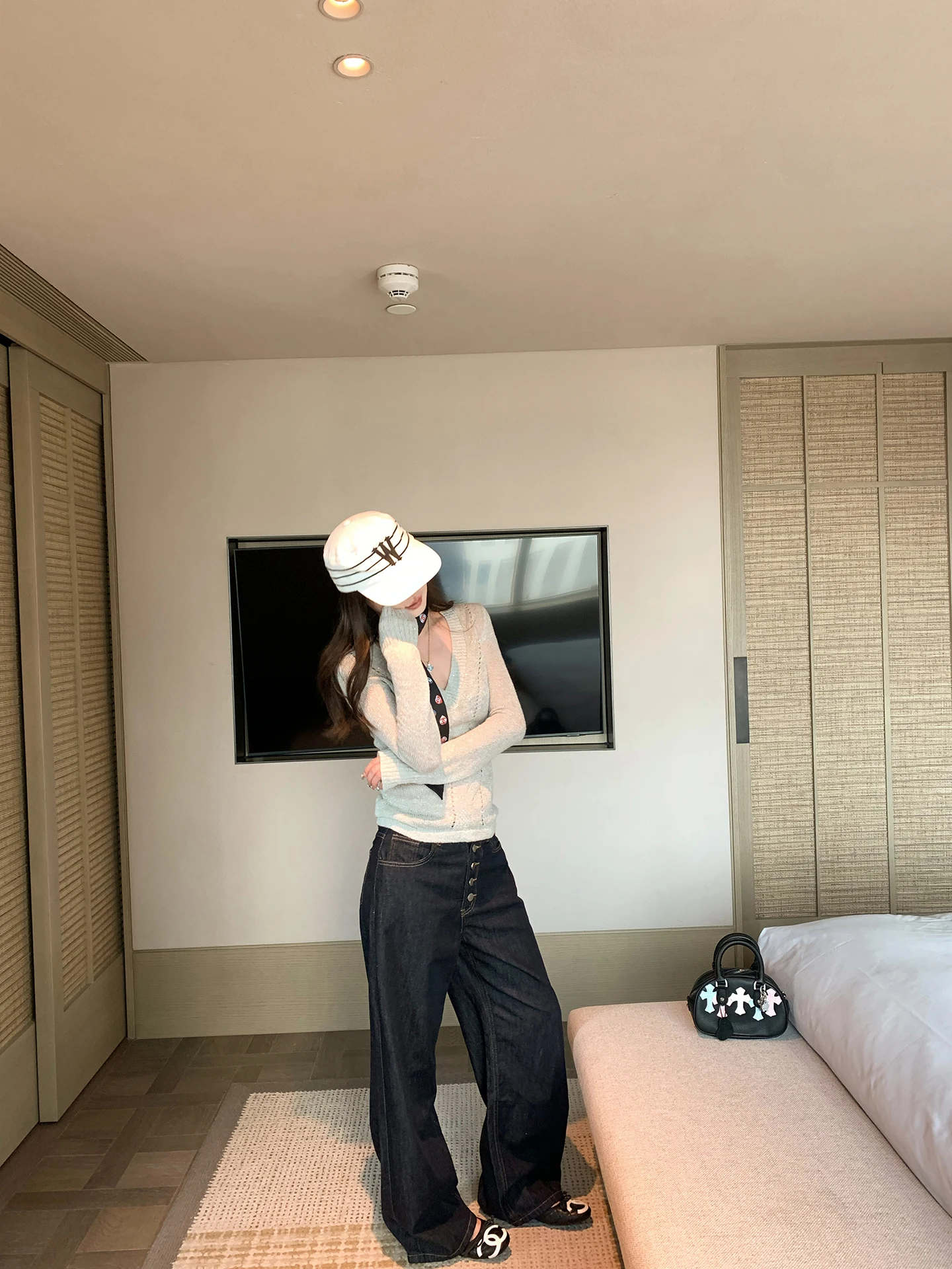 Loose Wide Leg Straight Jeans Women's Casual Style Natural Waist Button Fly Daily Wear Spring Season Ladies Jeans
Loose Wide Leg Straight Jeans Women's Casual Style Natural Waist Button Fly Daily Wear Spring Season Ladies Jeans