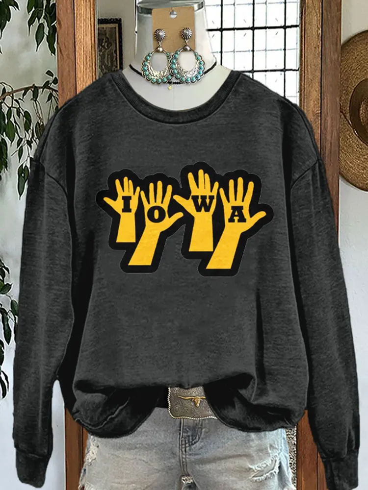 Свитшот с принтом в стиле игры в футбол из Айовы 
Свитшот с принтом в стиле игры в футбол из Айовы