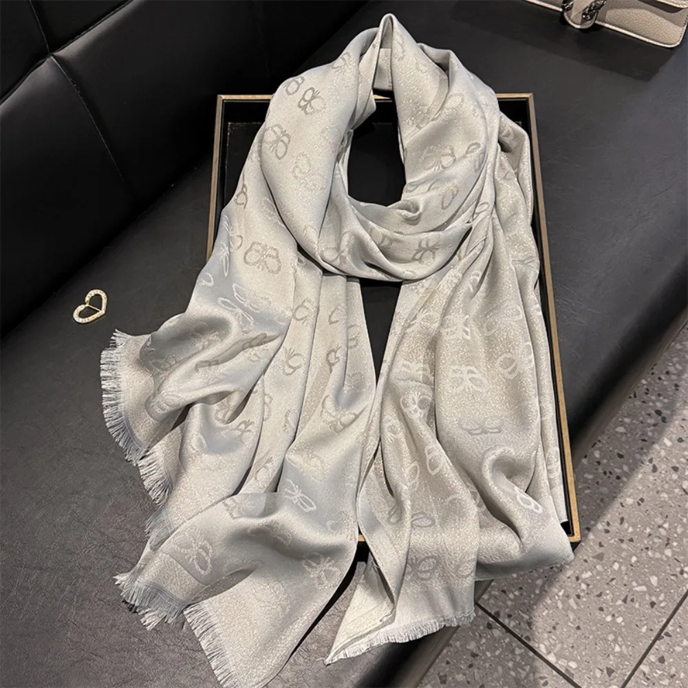 High-end Shawl Long Scarf Silk Scarf Pure Cotton Elegant Neck Scarf Head Scarf Luxury Business Accessories Holiday Gift
High-end Shawl Long Scarf Silk Scarf Pure Cotton Elegant Neck Scarf Head Scarf Luxury Business Accessories Holiday Gift