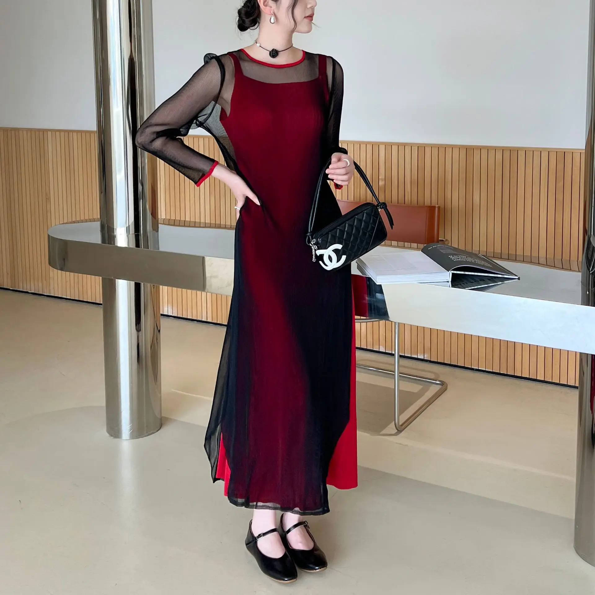 Miyake High-end Pleated Hepburn Style Olympian Temperament Mesh Sling Two-Piece Dress 25 Summer
Miyake High-end Pleated Hepburn Style Olympian Temperament Mesh Sling Two-Piece Dress 25 Summer