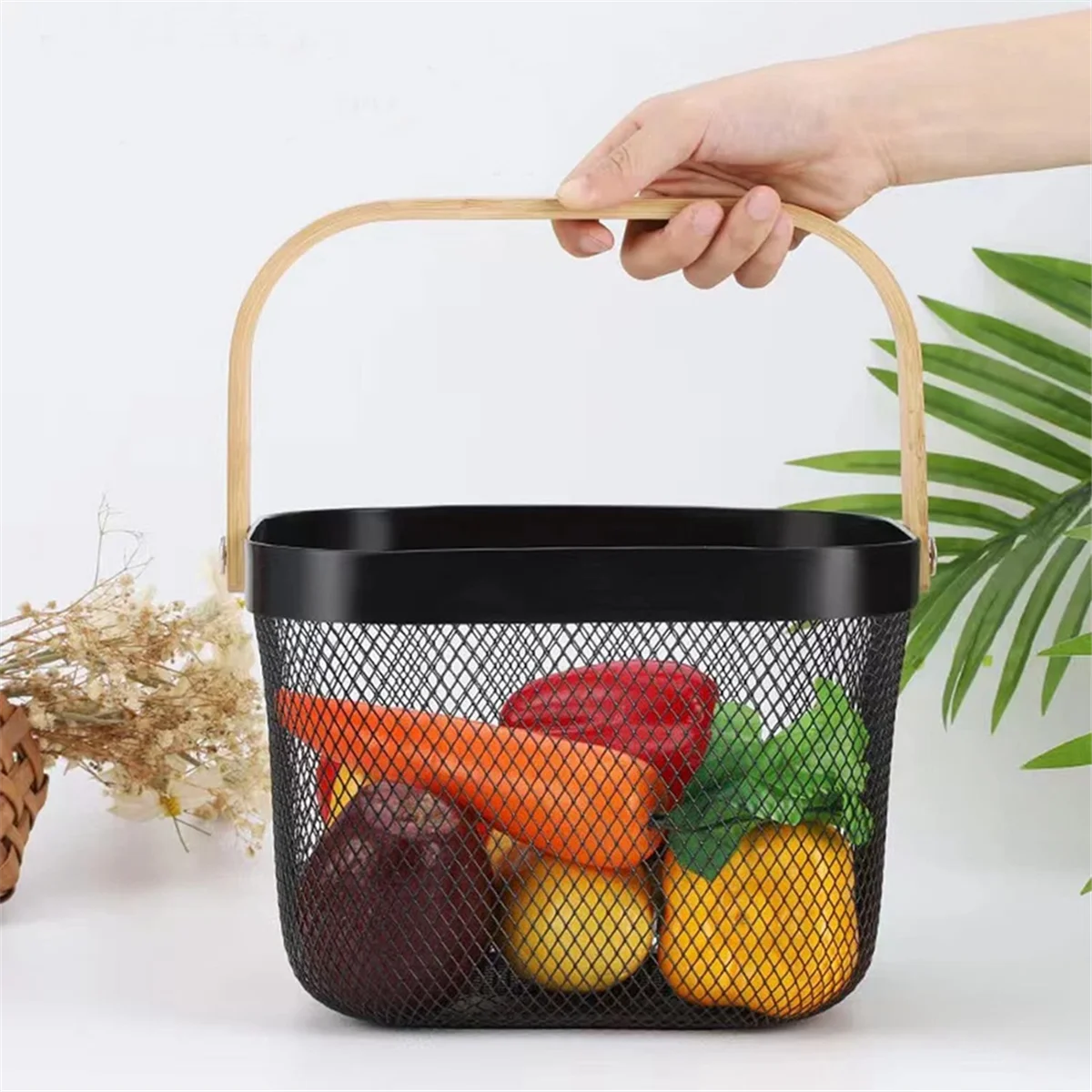 Metal Mesh BasketMetal Mesh BasketMulti-Functional Hanging Kitchen Baskets Fruit Basket with Handle for Kitchen
Metal Mesh BasketMetal Mesh BasketMulti-Functional Hanging Kitchen Baskets Fruit Basket with Handle for Kitchen
