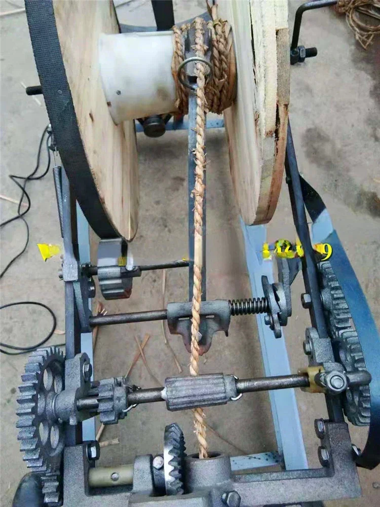 10mm Rush Rope Twisting Machine/hay Stalk Rice Wheat Straw Rope Maker/jute Reed Stalk Rope Plaiting Weaving Machine Low Price Ho
10mm Rush Rope Twisting Machine/hay Stalk Rice Wheat Straw Rope Maker/jute Reed Stalk Rope Plaiting Weaving Machine Low Price Ho