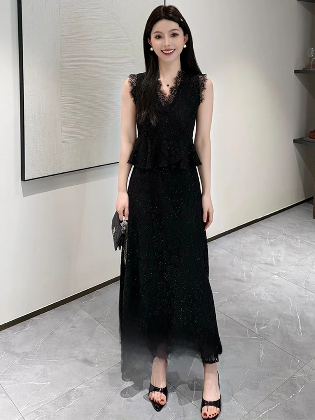 Elegant Lace Trim Sleeveless Top And Midi Skirt Two Piece Set Summer Fashion Casual High Waist Midi Skirt V Neck Dress
Elegant Lace Trim Sleeveless Top And Midi Skirt Two Piece Set Summer Fashion Casual High Waist Midi Skirt V Neck Dress