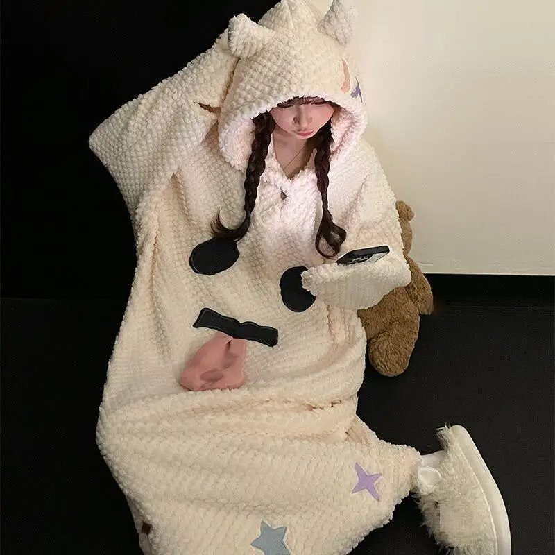 Новая кавайная забавная стильная толстая бархатная сетка с ананасом, зимняя коралловая бархатная пижама, женская толстая мультяшная милая домашняя одежда с капюшоном
Новая кавайная забавная стильная толстая бархатная сетка с ананасом, зимняя коралловая бархатная пижама, женская толстая мультяшная милая домашняя одежда с капюшоном