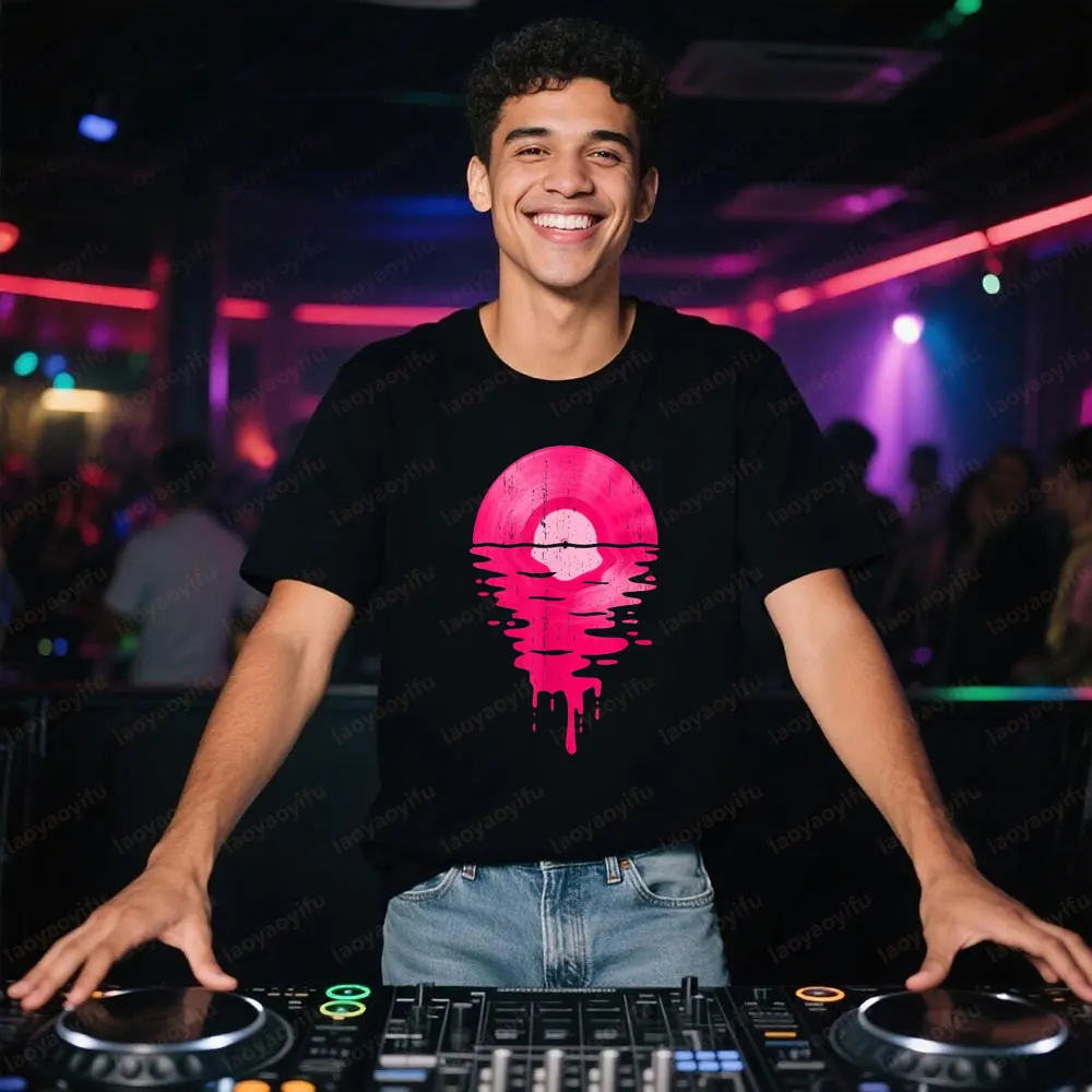 Виниловая пластинка Музыка LP Футболка Классическая 80-х Закатная футболка Ретро Дизайн DJ Подарочные футболки Мужчины Женщины Модная хлопковая рубашка с круглым вырезом
Виниловая пластинка Музыка LP Футболка Классическая 80-х Закатная футболка Ретро Дизайн DJ Подарочные футболки Мужчины Женщины Модная хлопковая рубашка с круглым вырезом