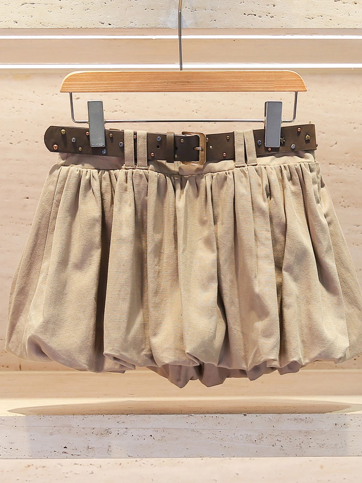 High Waist A-Line Skirt with Buckle Waist Belt Floral Print Commuter Style Short Length Women's Spring Summer Skirt
High Waist A-Line Skirt with Buckle Waist Belt Floral Print Commuter Style Short Length Women's Spring Summer Skirt