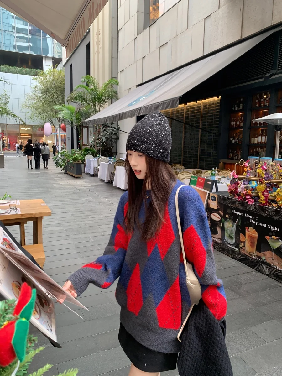 Женский уютный вязаный свитер с круглым вырезом, весна 2025, новинка, свободный крой, шерстяной трикотаж, комфортный, в расслабленном стиле, с узором
Женский уютный вязаный свитер с круглым вырезом, весна 2025, новинка, свободный крой, шерстяной трикотаж, комфортный, в расслабленном стиле, с узором