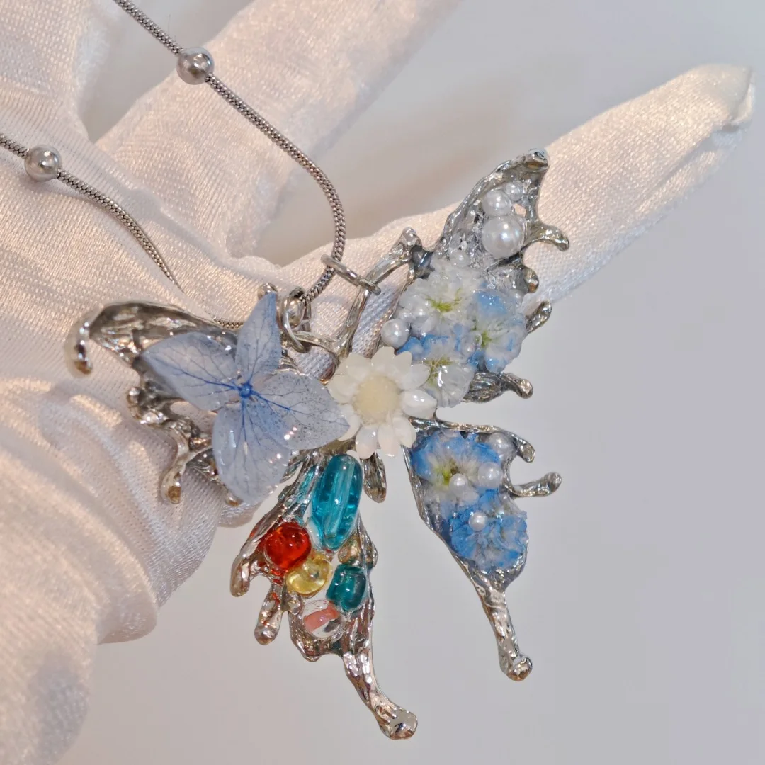 3304 Wholesale Handmade Blue Real Dried Flower Necklace Big Butterfly Necklace Versatile Creative Christmas Birthday Gift
3304 Wholesale Handmade Blue Real Dried Flower Necklace Big Butterfly Necklace Versatile Creative Christmas Birthday Gift