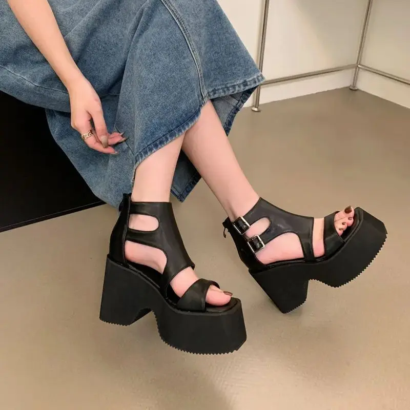 10cm Chunky Heeled Sandals Woman Platform High Heels Summer Back Zipper Gladiator Sandals Punk Black Shoes Sandalias Mujer 2025
10cm Chunky Heeled Sandals Woman Platform High Heels Summer Back Zipper Gladiator Sandals Punk Black Shoes Sandalias Mujer 2025