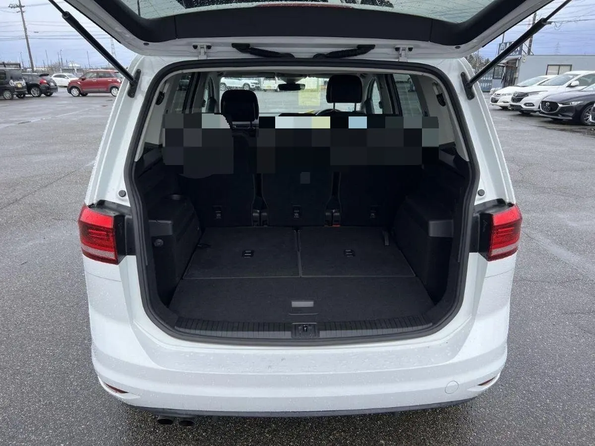 565MM Back Struts With Spring For VW Touran 5T1 2015-2025 MPV Without Power Liftgate Rear Tailgate Boot Gas Spring Lift Support
565MM Back Struts With Spring For VW Touran 5T1 2015-2025 MPV Without Power Liftgate Rear Tailgate Boot Gas Spring Lift Support