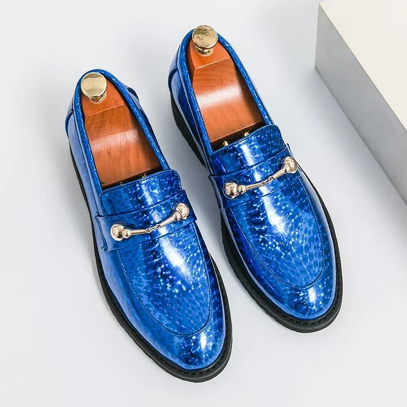 Men Fashion Loafers Casual Shoes Anti Slip Classic Horse Title Buckle Decoration Versatile Men Shoes Large Sizes 38-46
Men Fashion Loafers Casual Shoes Anti Slip Classic Horse Title Buckle Decoration Versatile Men Shoes Large Sizes 38-46