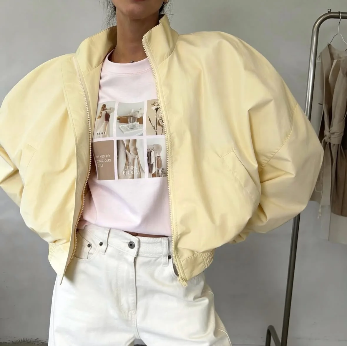 European And American Cross-Border Women's Clothing 2026 Spring New Fashion Stand-Up Collar American-Style Loose Trendy Jacket
European And American Cross-Border Women's Clothing 2026 Spring New Fashion Stand-Up Collar American-Style Loose Trendy Jacket