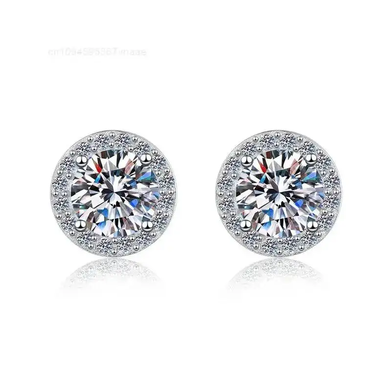 Hot Selling Jewelry Four Claw S925 Sterling Silver 1&2CT Round Cut VVs1 Moissanite Stud Earrings of Women Men
Hot Selling Jewelry Four Claw S925 Sterling Silver 1&2CT Round Cut VVs1 Moissanite Stud Earrings of Women Men