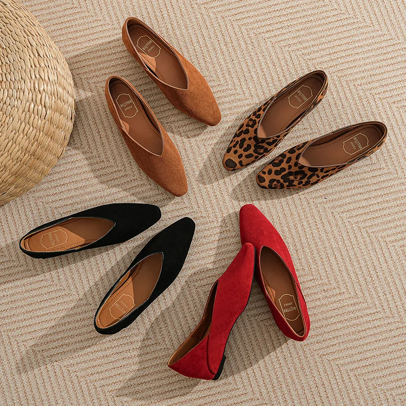 Ladies' Commuter Fashion Single Shoes with Inner Heightening Flat Bottom Leopard Pattern Velvet Surface Autumn Winter Shoes
Ladies' Commuter Fashion Single Shoes with Inner Heightening Flat Bottom Leopard Pattern Velvet Surface Autumn Winter Shoes
