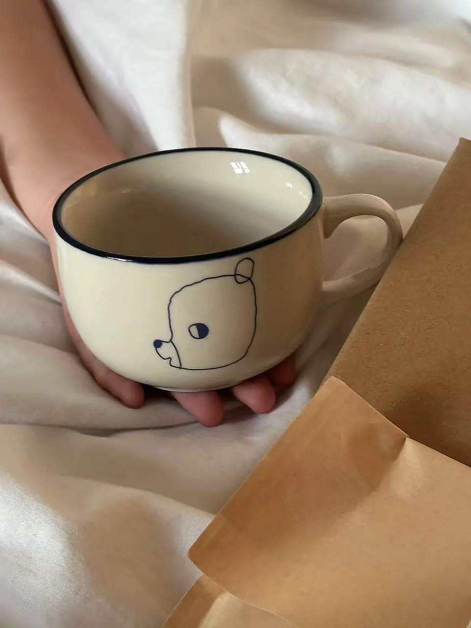 Shinymomo Creative Cute Line Bear Ceramic Mug Hand-Painted French Coffee Cup Gift Cartoon Single Ear Handle Cup without Lid
Shinymomo Creative Cute Line Bear Ceramic Mug Hand-Painted French Coffee Cup Gift Cartoon Single Ear Handle Cup without Lid