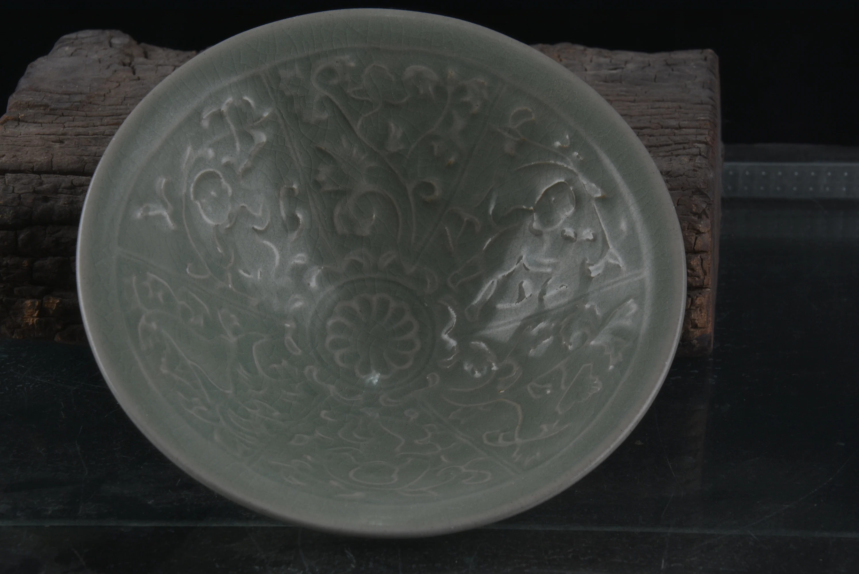 Song dynasty hand-made porcelain Yaozhou Kiln Infant Play Pattern Lotus Scroll Design Bamboo-hat Bowl
Song dynasty hand-made porcelain Yaozhou Kiln Infant Play Pattern Lotus Scroll Design Bamboo-hat Bowl