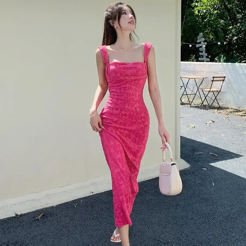 The new summer temperament elegant style dress fashion style jacquard display breast halter with long dress woman
The new summer temperament elegant style dress fashion style jacquard display breast halter with long dress woman