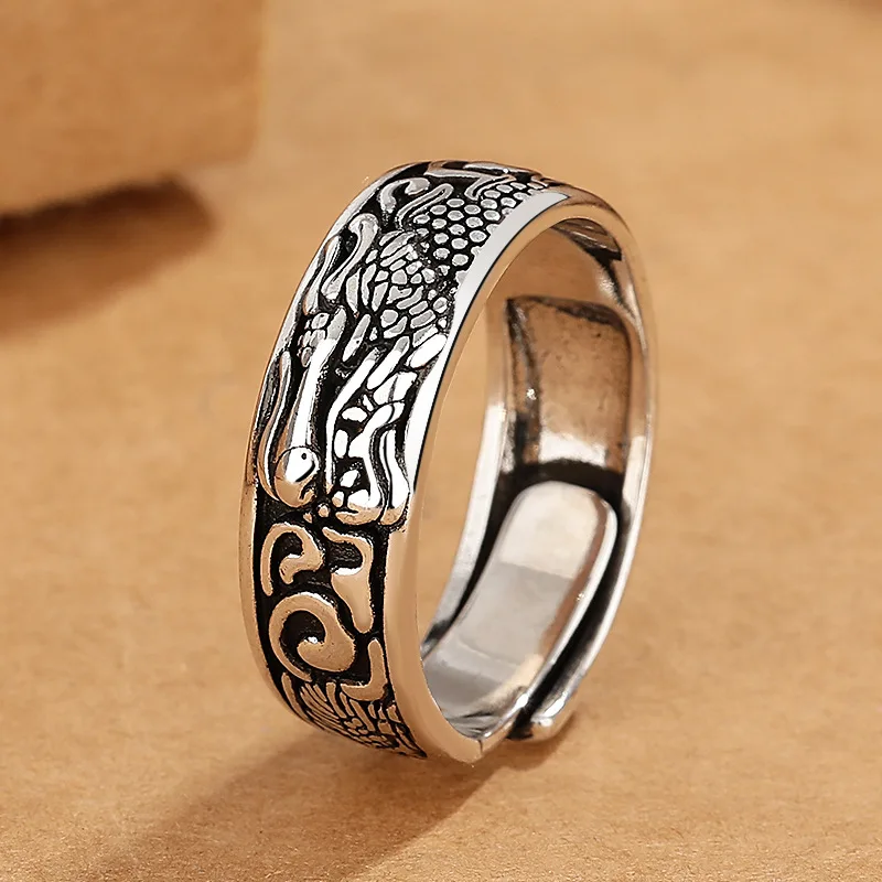 Retro auspicious dragon ring for men and women, fashionable and creative craftsmanship, Thai silver with adjustable opening
Retro auspicious dragon ring for men and women, fashionable and creative craftsmanship, Thai silver with adjustable opening