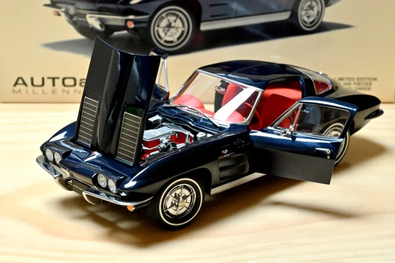 Autoart 1:18 C2 StingRay Simulation Limited Edition All Open Alloy Metal Static Car Model Toy Gift
Autoart 1:18 C2 StingRay Simulation Limited Edition All Open Alloy Metal Static Car Model Toy Gift