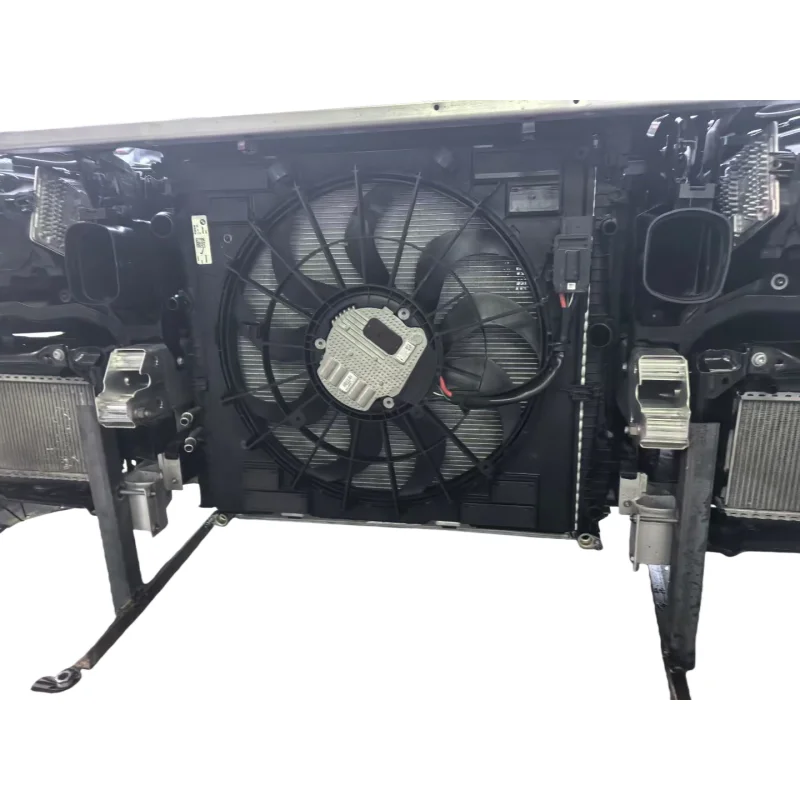 Front Bumper Surround Accessory With Clips for X3 G02 X4 M F98
Front Bumper Surround Accessory With Clips for X3 G02 X4 M F98