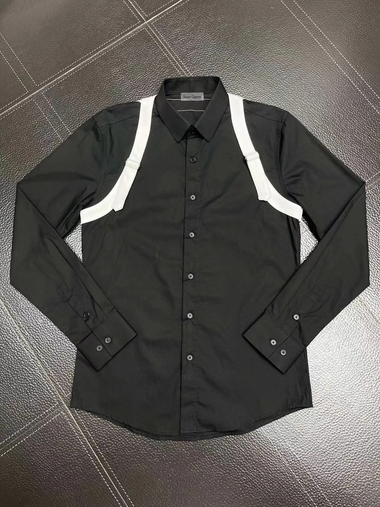 Saint Queen Men's Black Shirt with White Suspenders Long Sleeve Slim Fit Casual Button Down Harness Detail Streetwear Top | 8513
Saint Queen Men's Black Shirt with White Suspenders Long Sleeve Slim Fit Casual Button Down Harness Detail Streetwear Top | 8513