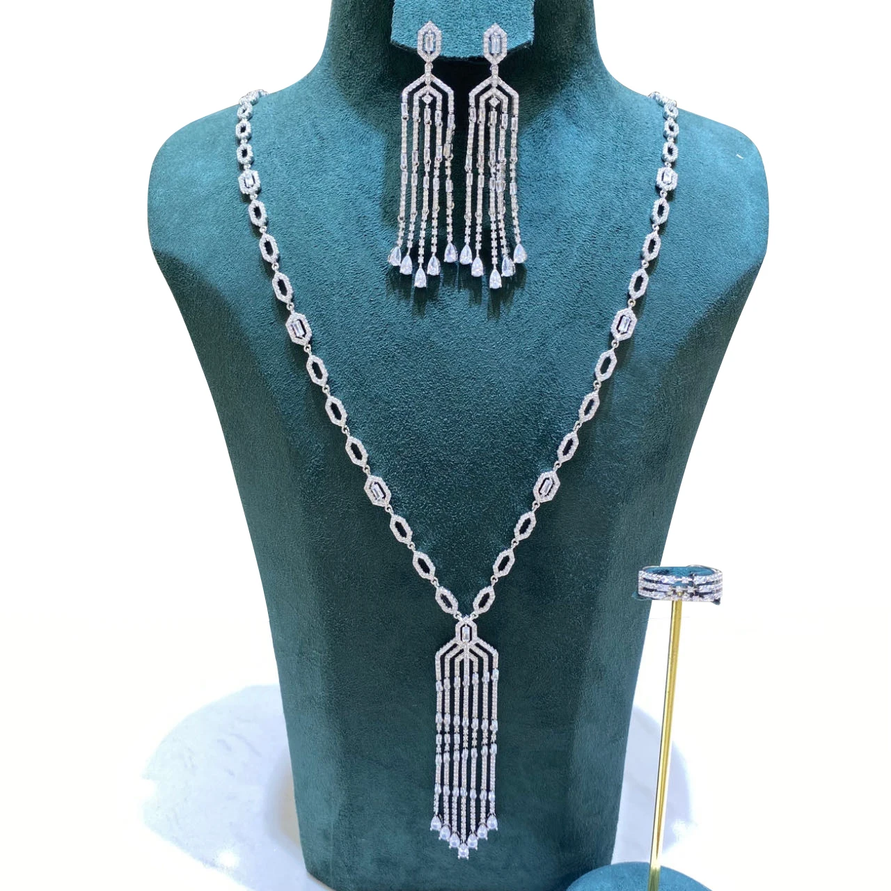 GODKI Famous Brand 2Pcs Luxury UAE Jewelry Sets For Women Wedding Party Zircon Crystal Dubai Bridal Jewelry Set Gift
GODKI Famous Brand 2Pcs Luxury UAE Jewelry Sets For Women Wedding Party Zircon Crystal Dubai Bridal Jewelry Set Gift