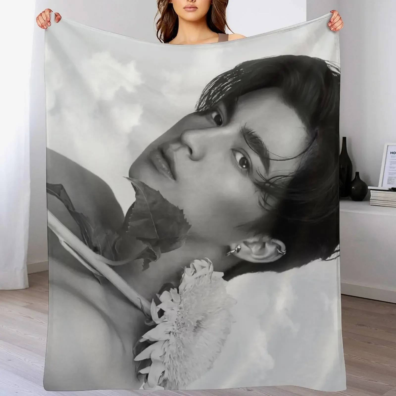 New Gulf Kanawat Sunflower B&W Throw Blanket Soft Warm Blanket Gift for Men Women Adults
New Gulf Kanawat Sunflower B&W Throw Blanket Soft Warm Blanket Gift for Men Women Adults
